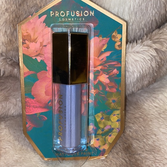 PROFUSION MAKE UP - Picture 5 of 9